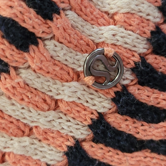 Lululemon sweater - Picture 3 of 5